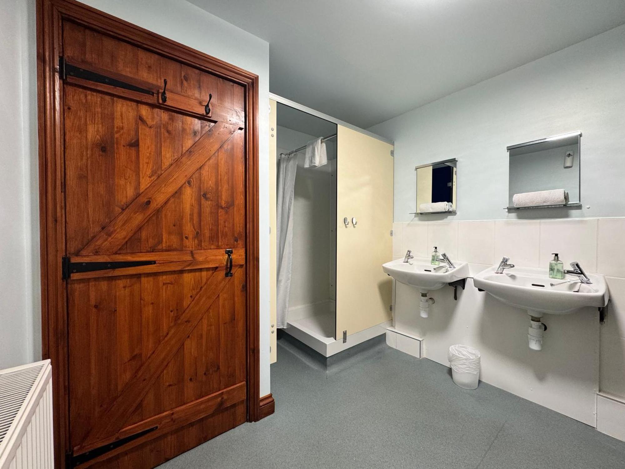 Lands End Hostel And B&B 세넨 외부 사진